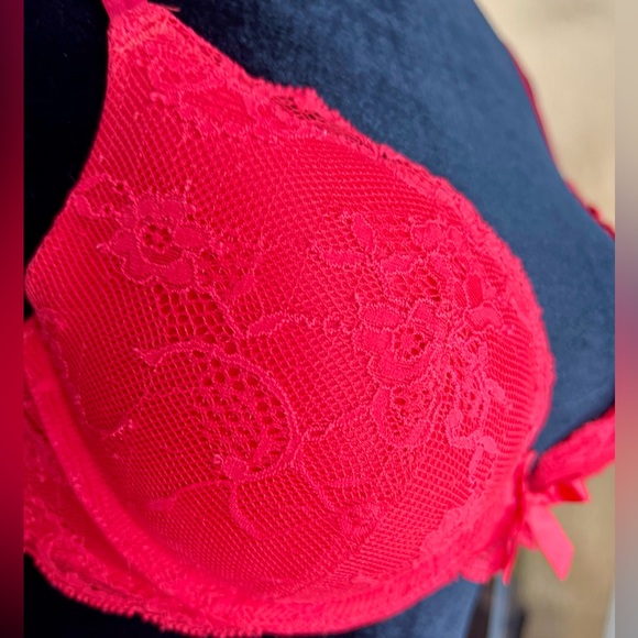 Victoria’s Secret DREAM ANGELS Lace Push-Up Bra, Red Lace and Silk, Sz 34B - Picture 5 of 9